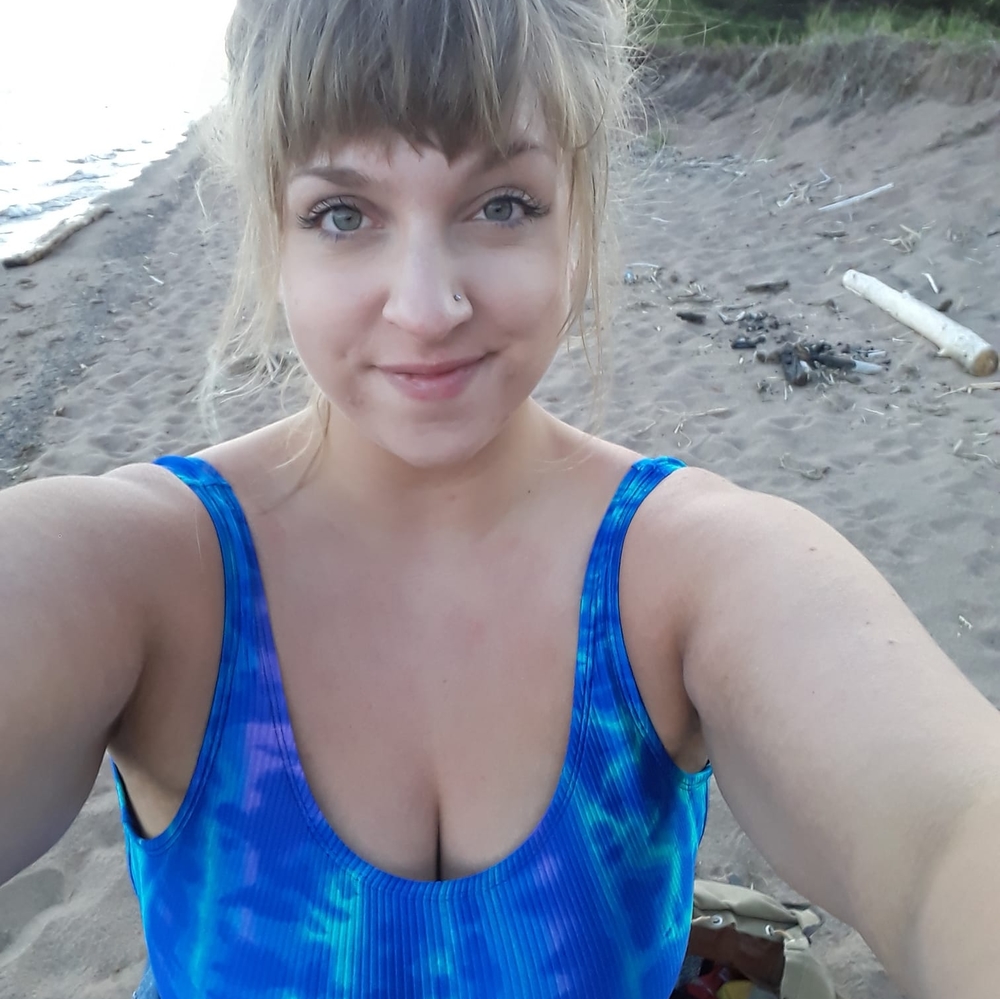 Meet your Posher, Courtney